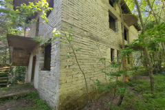 Sofia-Forest-House-4